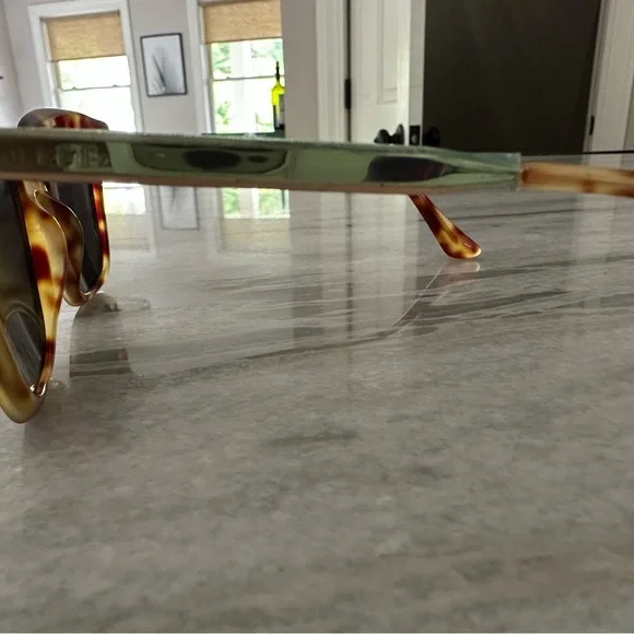 DIFF Eyewear Tortoise Shell Oversized Sunglasses - Picture 3 of 4